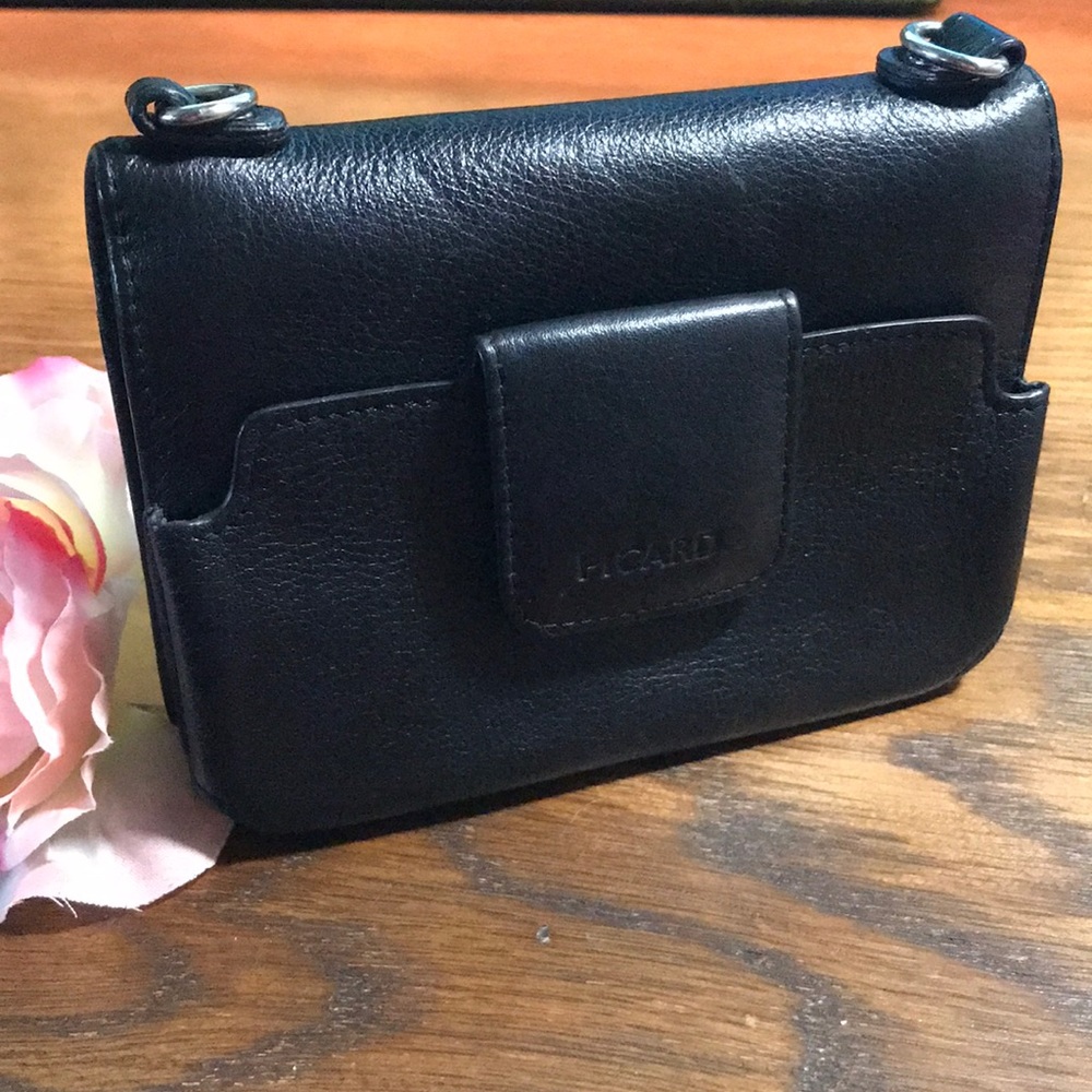 Picard zipper wallet, perfect condition.